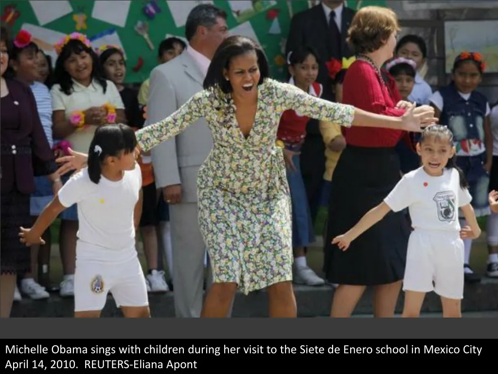 michelle obama sings with children during n.